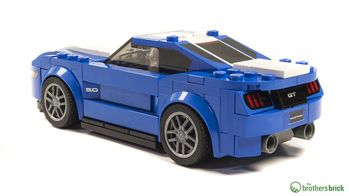 Приятно видеть, что американские мускулы наконец-то пробиваются в пантеон лицензированных автомобилей LEGO